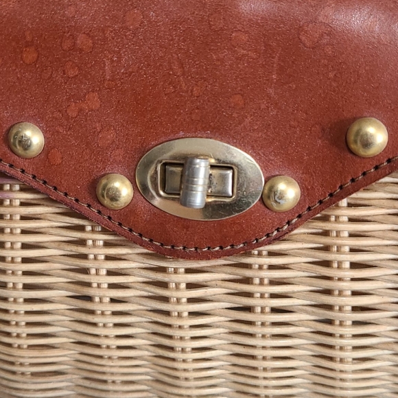 Vintage Wicker Bag - Picture 2 of 7